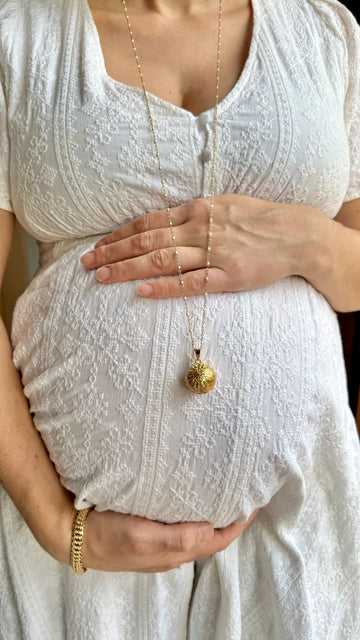Le rituel du bola de grossesse: un moment privilégié avec votre bébé